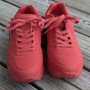 SKETCHERS Uno Sneakers Bright Fire Engine Red Color Tennis Shoes Men's Size 7.5